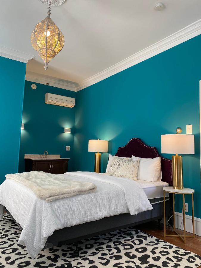 The Hugh Boutique B&B Кейп Мей Екстериор снимка