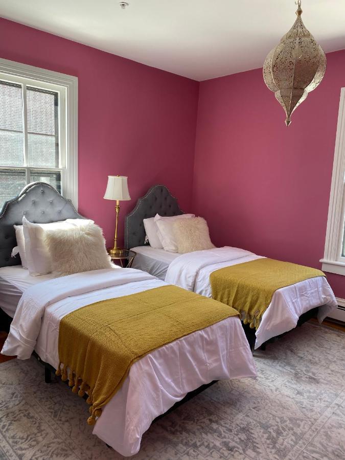 The Hugh Boutique B&B Кейп Мей Екстериор снимка