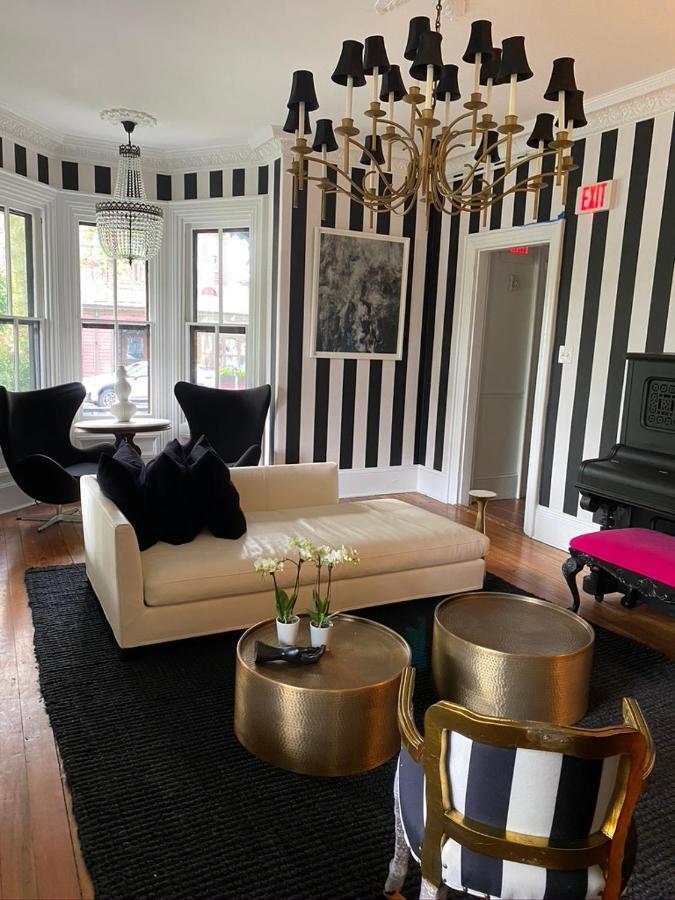 The Hugh Boutique B&B Кейп Мей Екстериор снимка
